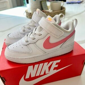 Nike White Girls Sneakers Size 10 T EUC